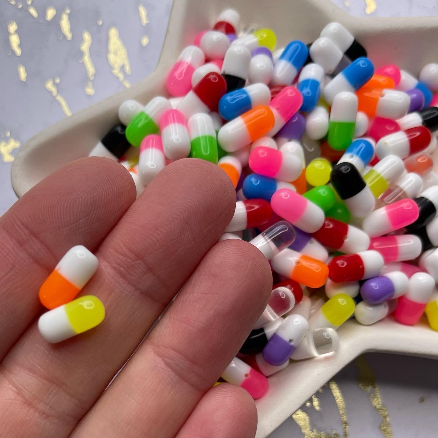 Faux pills (capsules)