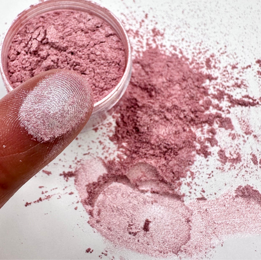 Blush ( pearl mica )