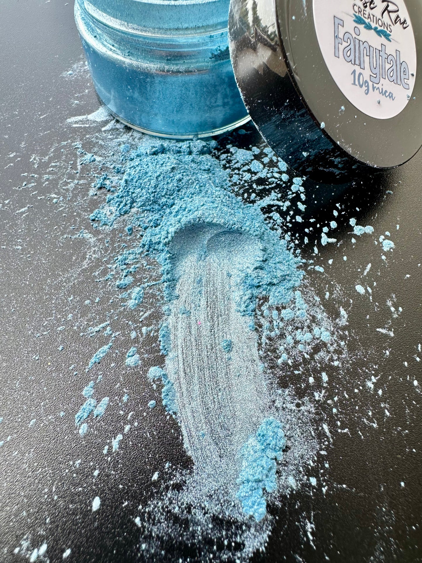 Fairytale ( blue pearl mica powder )