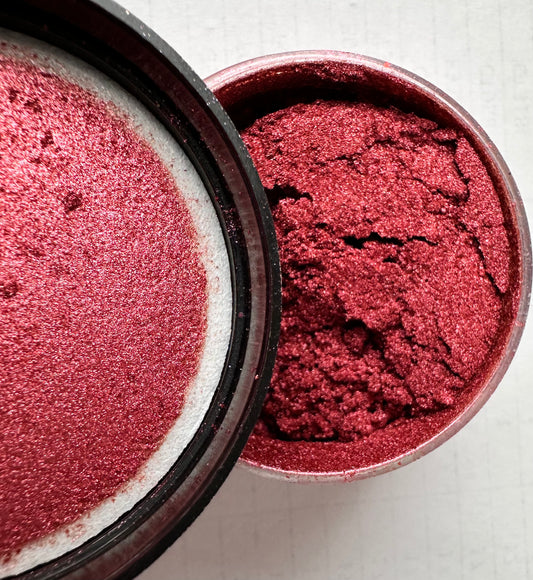 Cherry ( pearl mica powder )