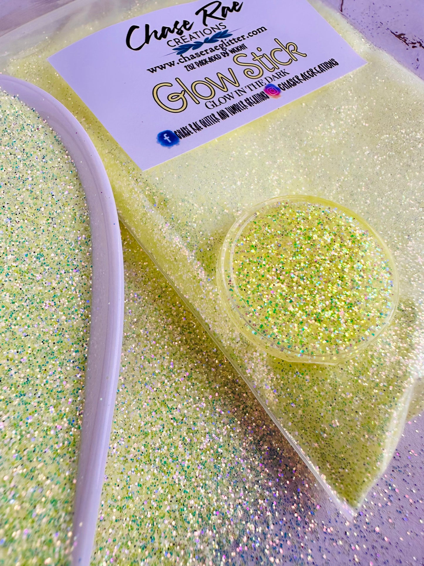 Glow Stick ( glow in the dark )
